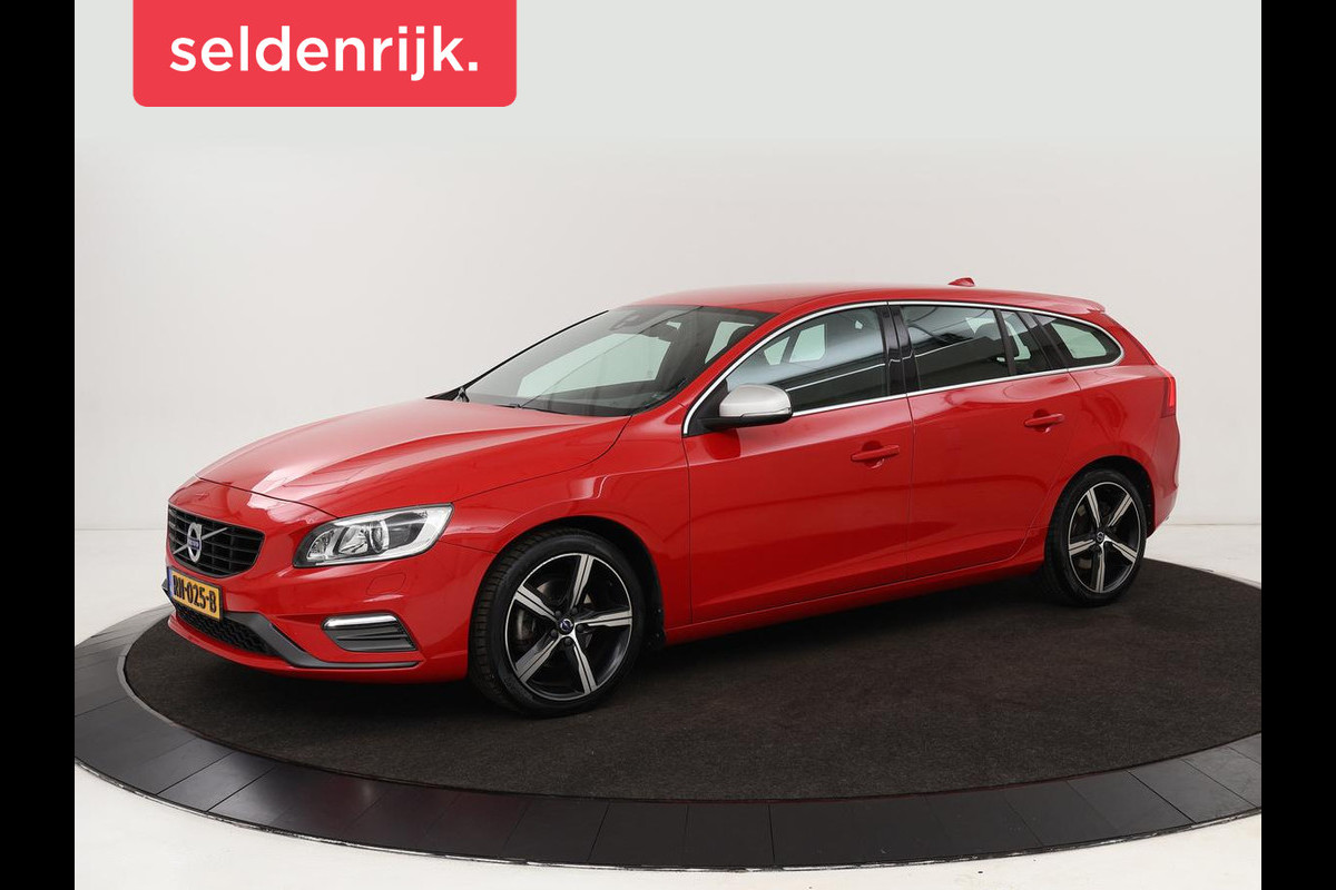 Volvo V60 2.0 T4 Sport | Stoelverwarming | Trekhaak | Xenon | Navigatie | Leder/Alcantara | PDC | Climate control | Cruise control | Bluetooth Volvo V60 2.0 T4 Sport | Stoelverwarming | Trekhaak | Xenon | Navigatie | Leder/Alcantara | PDC | Climate control | Cruise control | Bluetooth