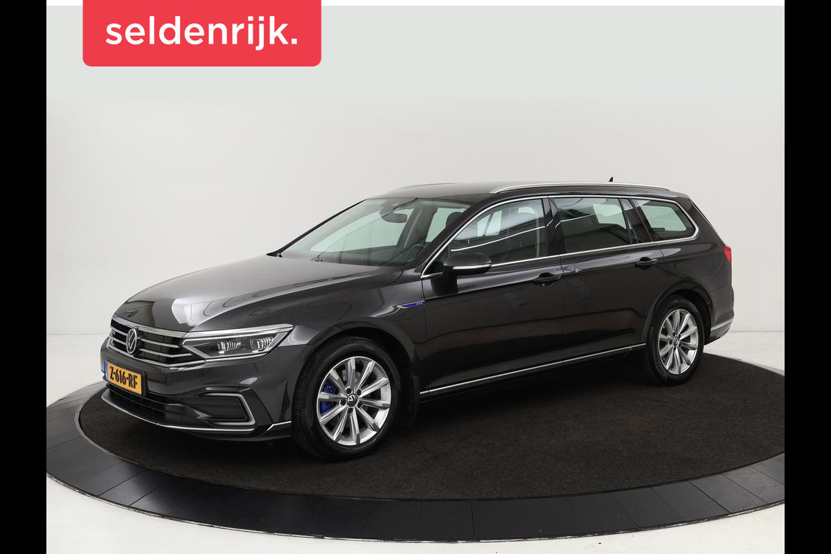 Volkswagen Passat 1.4 TSI GTE | Stoel & stuurverwarming | Camera | Carplay | Trekhaak | Adaptive cruise | Standkachel | Navigatie | Full LED Volkswagen Passat 1.4 TSI GTE | Stoel & stuurverwarming | Camera | Carplay | Trekhaak | Adaptive cruise | Standkachel | Navigatie | Full LED