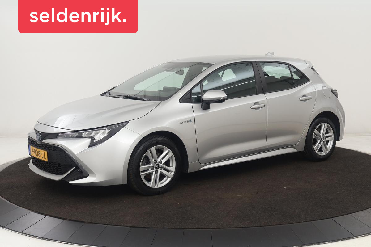 Toyota Corolla 1.8 Hybrid Business | Carplay | Camera | Adaptive cruise | Full LED | DAB | Climate control | Bluetooth Toyota Corolla 1.8 Hybrid Business | Carplay | Camera | Adaptive cruise | Full LED | DAB | Climate control | Bluetooth