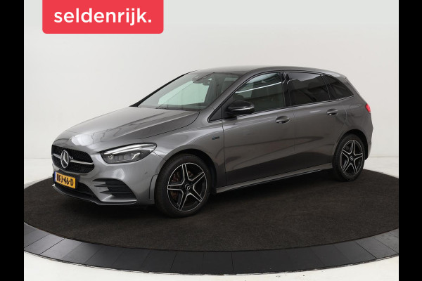 Mercedes-Benz B-Klasse 250e AMG Night | Stoelverwarming | Camera | Carplay | Sfeerverlichting | Leder/Alcantara | Full LED | Widescreen