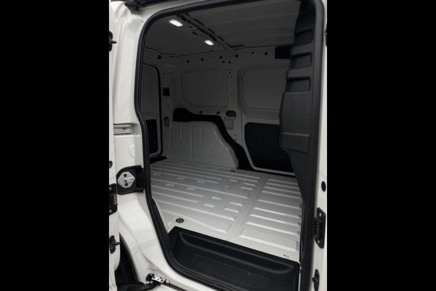 Volkswagen Caddy Cargo 1.5 TSI CarPlay Camera
