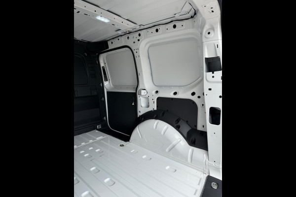 Volkswagen Caddy Cargo 1.5 TSI CarPlay Camera