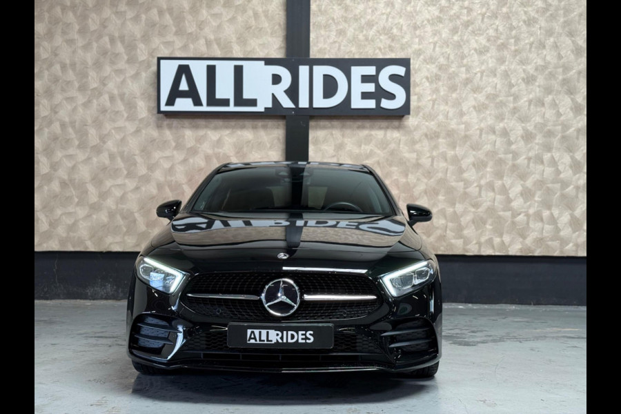 Mercedes-Benz A-Klasse 200 d Amg pakket l Night pakket l Sfeer verlichting l Camera l 19 Inch