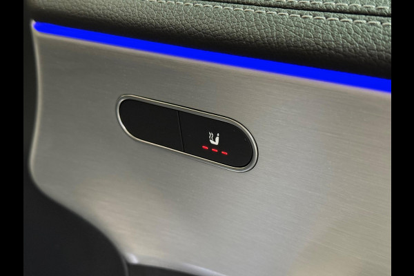 Mercedes-Benz A-Klasse 200 d Amg pakket l Night pakket l Sfeer verlichting l Camera l 19 Inch