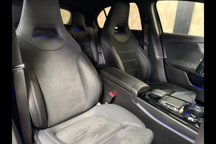 Mercedes-Benz A-Klasse 200 d Amg pakket l Night pakket l Sfeer verlichting l Camera l 19 Inch
