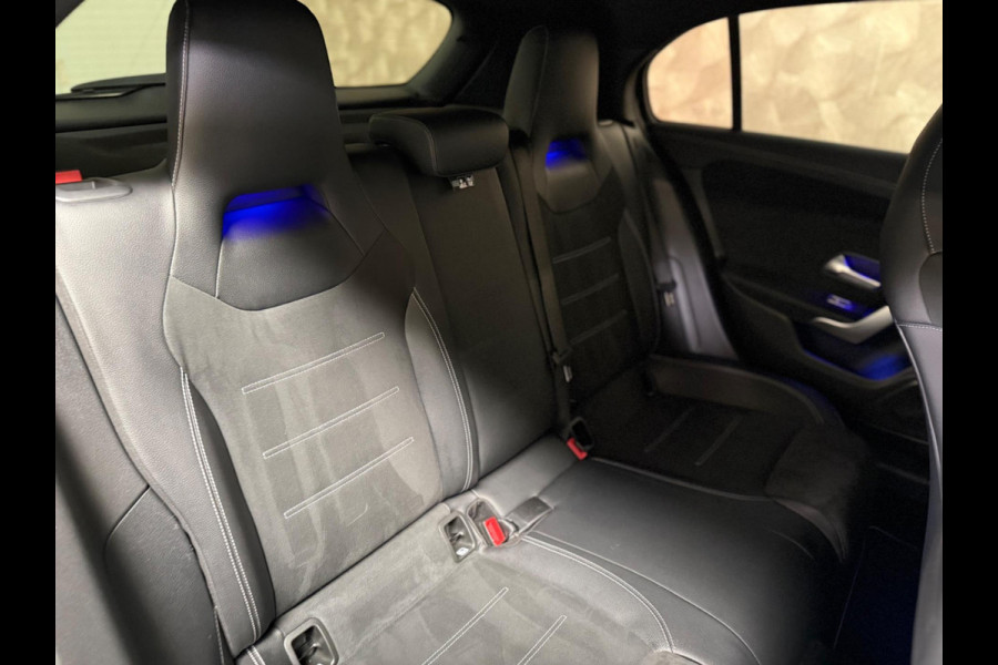 Mercedes-Benz A-Klasse 200 d Amg pakket l Night pakket l Sfeer verlichting l Camera l 19 Inch