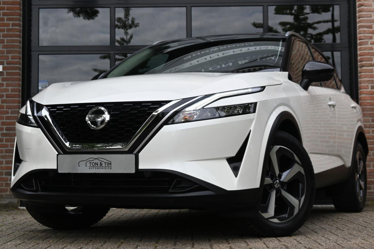 Nissan QASHQAI 1.3 MHEV Xtronic 1st Ed. Pano A.Cruise 360CAM '21