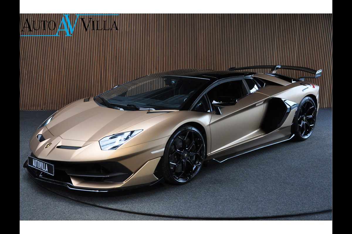 Lamborghini Aventador 6.5 V12 SVJ Roadster Lift Shiney Carbon Camera 1-800 Lamborghini Aventador 6.5 V12 SVJ Roadster Lift Shiney Carbon Camera 1-800