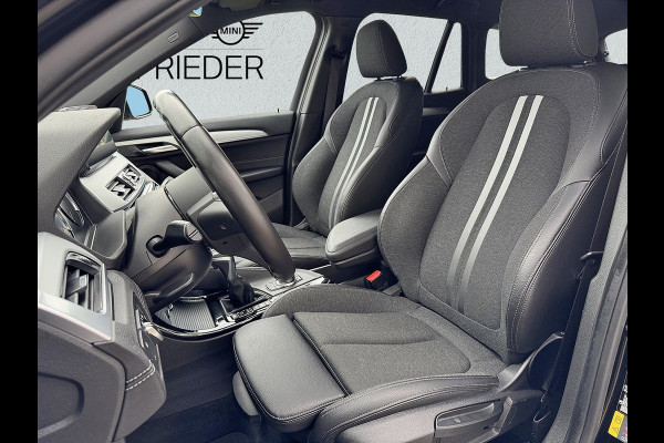 BMW X1 xDrive25e M-SPORT ** LED, NAVI+, HALF-LEDER, HuD, ALARM, KEYLESS, 19-inch LMV ** 1e EIG - UNFALLFREI ** ** INFORMEER OOK NAAR ONZE AANTREKKELIJKE FINANCIAL-LEASE TARIEVEN **