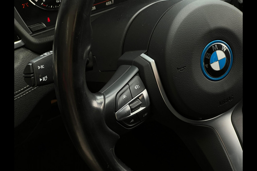 BMW X1 xDrive25e M-SPORT ** LED, NAVI+, HALF-LEDER, HuD, ALARM, KEYLESS, 19-inch LMV ** 1e EIG - UNFALLFREI ** ** INFORMEER OOK NAAR ONZE AANTREKKELIJKE FINANCIAL-LEASE TARIEVEN **