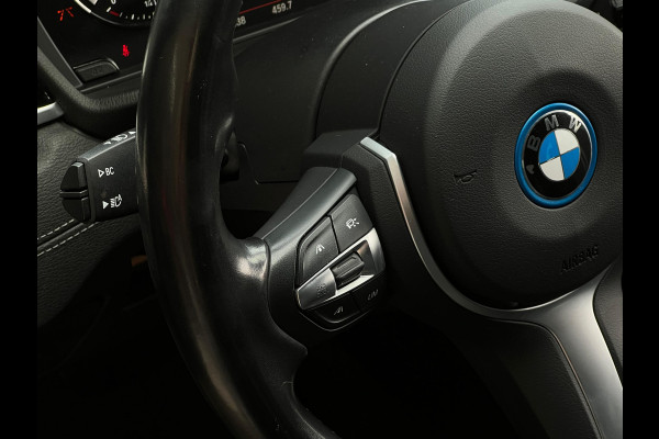 BMW X1 xDrive25e M-SPORT ** LED, NAVI+, HALF-LEDER, HuD, ALARM, KEYLESS, 19-inch LMV ** 1e EIG - UNFALLFREI ** ** INFORMEER OOK NAAR ONZE AANTREKKELIJKE FINANCIAL-LEASE TARIEVEN **
