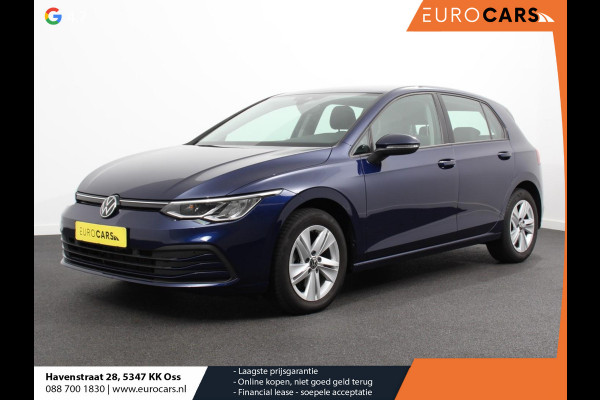 Volkswagen Golf 1.0 eTSI Life Business Climate control Cruise control adaptive Navigatie LED Parkeersensoren Achteruitrijd camera Apple Carplay/ Android Auto