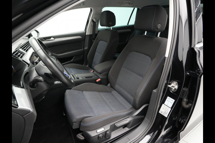 Volkswagen Passat Variant 1.4 TSI 218pk PHEV GTE Business Navigatie Virtual Cockpit Pdc Acc 192