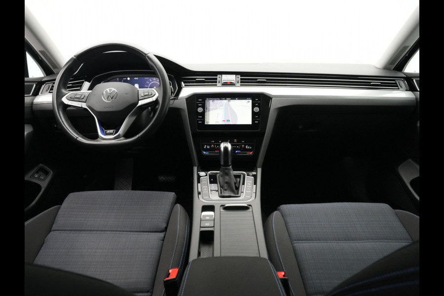 Volkswagen Passat Variant 1.4 TSI 218pk PHEV GTE Business Navigatie Virtual Cockpit Pdc Acc 192