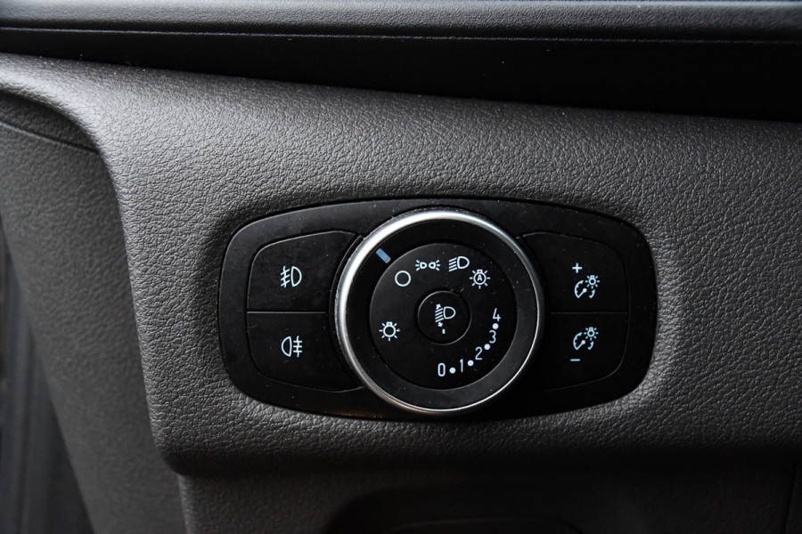 Ford Transit Custom 300 2.0 TDCI L2H1 DC Black Edition Camera, Adaptieve Cruise, 170Pk, Carplay, Automaat, Leder, Multimedia, Sensoren, 2 x Schuifdeur, UNIEK!