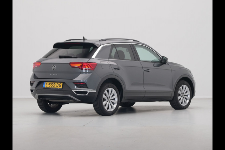 Volkswagen T-Roc 1.0 TSI 110pk Style Executive Getint glas Navigatie Adaptieve Cruise PDC 217