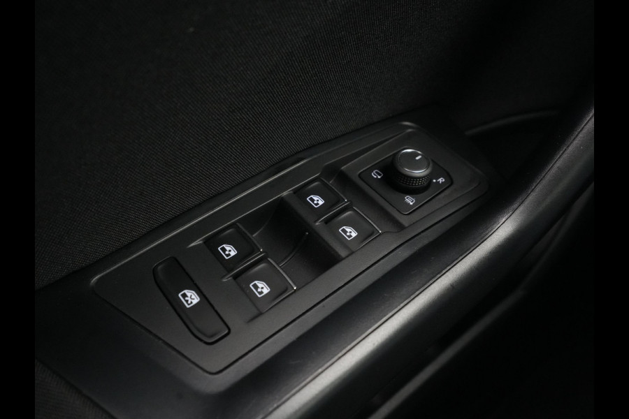 Volkswagen T-Roc 1.0 TSI 110pk Style Executive Getint glas Navigatie Adaptieve Cruise PDC 217