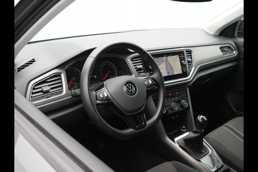 Volkswagen T-Roc 1.0 TSI 110pk Style Executive Getint glas Navigatie Adaptieve Cruise PDC 217
