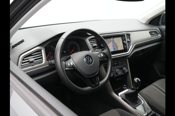 Volkswagen T-Roc 1.0 TSI 110pk Style Executive Getint glas Navigatie Adaptieve Cruise PDC 217
