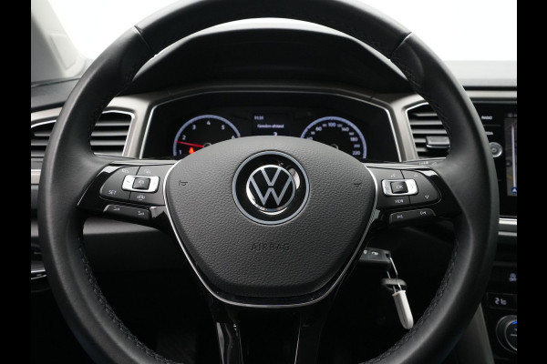 Volkswagen T-Roc 1.0 TSI 110pk Style Executive Getint glas Navigatie Adaptieve Cruise PDC 217
