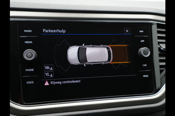 Volkswagen T-Roc 1.0 TSI 110pk Style Executive Getint glas Navigatie Adaptieve Cruise PDC 217