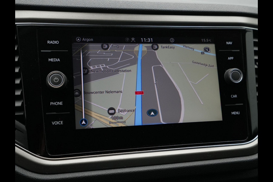 Volkswagen T-Roc 1.0 TSI 110pk Style Executive Getint glas Navigatie Adaptieve Cruise PDC 217