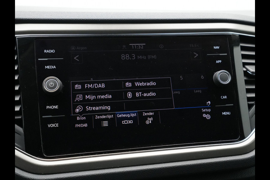 Volkswagen T-Roc 1.0 TSI 110pk Style Executive Getint glas Navigatie Adaptieve Cruise PDC 217