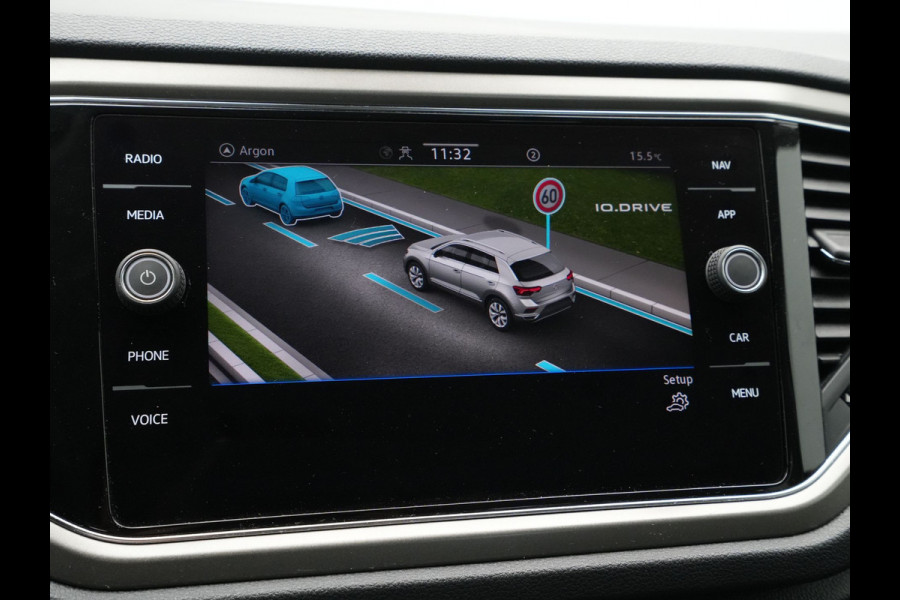 Volkswagen T-Roc 1.0 TSI 110pk Style Executive Getint glas Navigatie Adaptieve Cruise PDC 217