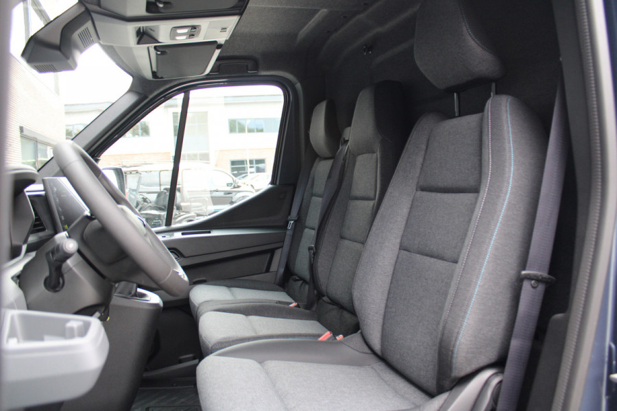 Renault Master T35 2.0 dCi 170pk L2H2 Extra - Navigatie - Blind Spot - Camera - Stoelverwarming - Verwarmde voorruit - Rijklaar