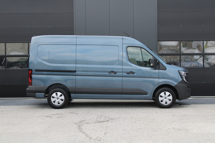 Renault Master T35 2.0 dCi 170pk L2H2 Extra - Navigatie - Blind Spot - Camera - Stoelverwarming - Verwarmde voorruit - Rijklaar