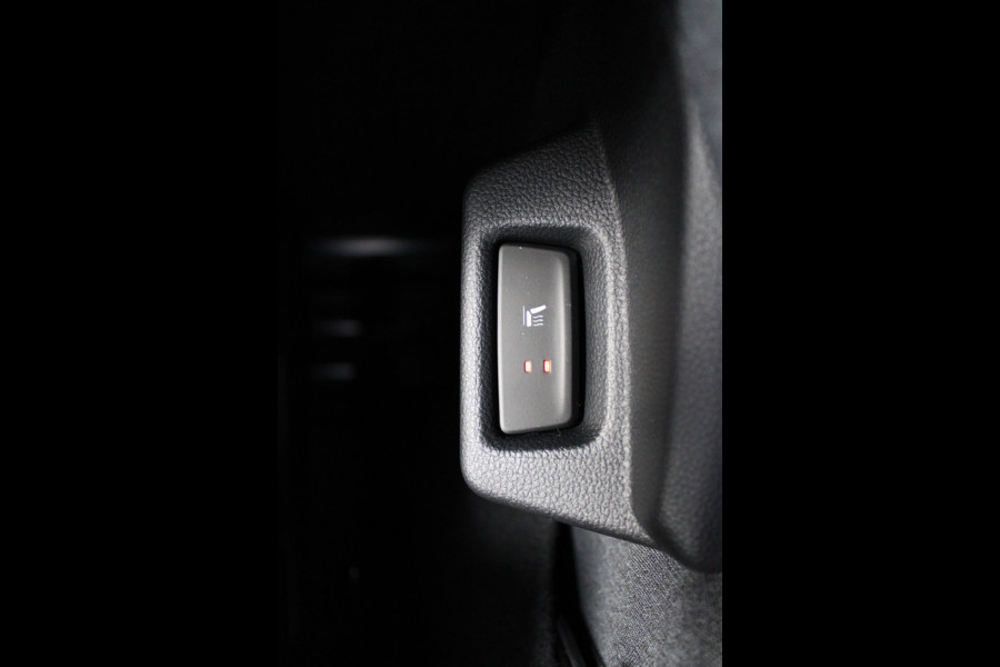 Renault Master T35 2.0 dCi 170pk L2H2 Extra - Navigatie - Blind Spot - Camera - Stoelverwarming - Verwarmde voorruit - Rijklaar