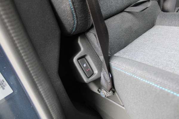 Renault Master T35 2.0 dCi 170pk L2H2 Extra - Navigatie - Blind Spot - Camera - Stoelverwarming - Verwarmde voorruit - Rijklaar