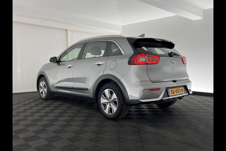 Kia Niro 1.6 GDi Hybrid ExecutiveLine Aut. *LEATHER-FABRIC | NAVI-FULLMAP | KEYLESS | CAMERA | COMFORT-SEATS | DIGI-COCKPIT | LANE-ASSIST | ECC | CARPLAY | PDC | 16''ALU*