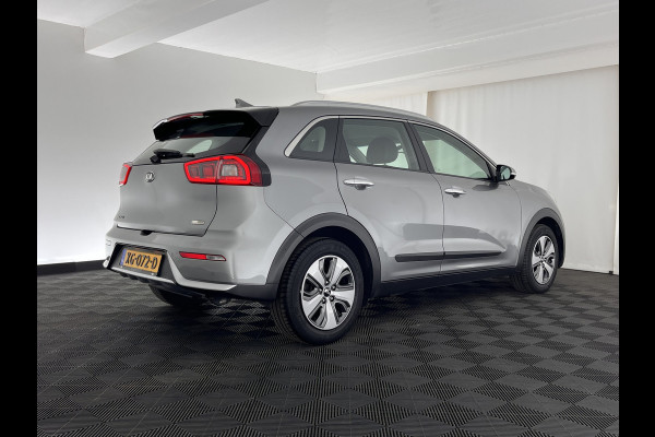 Kia Niro 1.6 GDi Hybrid ExecutiveLine Aut. *LEATHER-FABRIC | NAVI-FULLMAP | KEYLESS | CAMERA | COMFORT-SEATS | DIGI-COCKPIT | LANE-ASSIST | ECC | CARPLAY | PDC | 16''ALU*