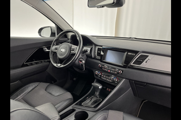 Kia Niro 1.6 GDi Hybrid ExecutiveLine Aut. *LEATHER-FABRIC | NAVI-FULLMAP | KEYLESS | CAMERA | COMFORT-SEATS | DIGI-COCKPIT | LANE-ASSIST | ECC | CARPLAY | PDC | 16''ALU*