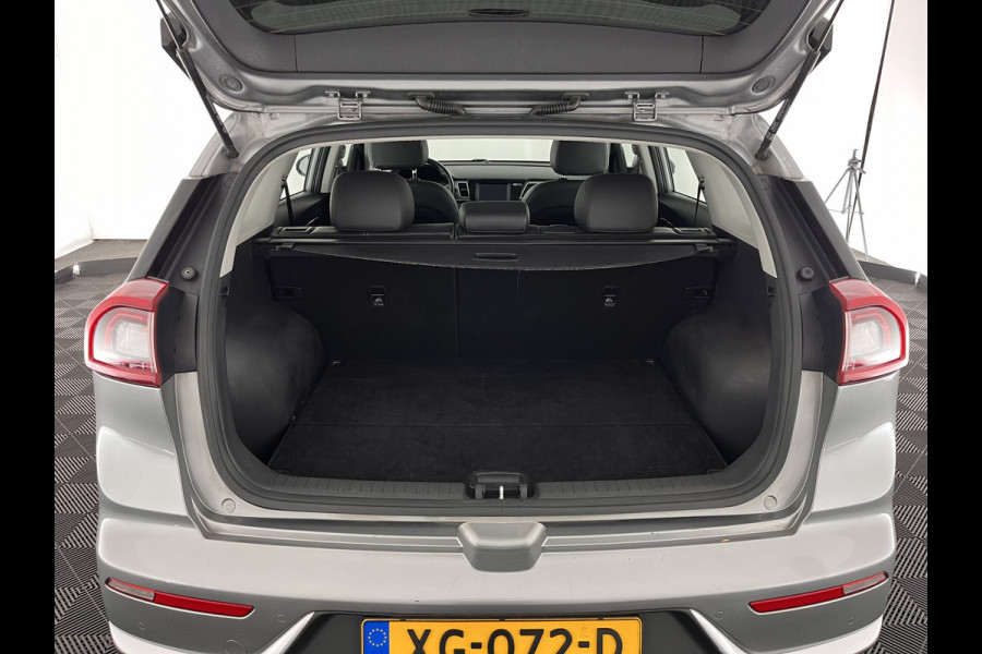 Kia Niro 1.6 GDi Hybrid ExecutiveLine Aut. *LEATHER-FABRIC | NAVI-FULLMAP | KEYLESS | CAMERA | COMFORT-SEATS | DIGI-COCKPIT | LANE-ASSIST | ECC | CARPLAY | PDC | 16''ALU*