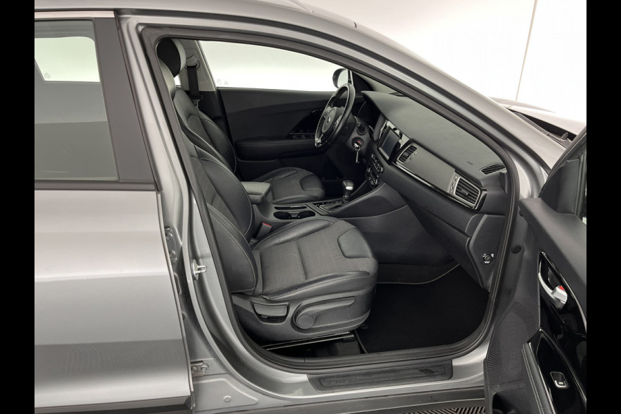 Kia Niro 1.6 GDi Hybrid ExecutiveLine Aut. *LEATHER-FABRIC | NAVI-FULLMAP | KEYLESS | CAMERA | COMFORT-SEATS | DIGI-COCKPIT | LANE-ASSIST | ECC | CARPLAY | PDC | 16''ALU*