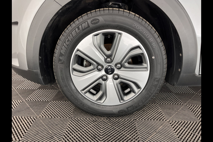 Kia Niro 1.6 GDi Hybrid ExecutiveLine Aut. *LEATHER-FABRIC | NAVI-FULLMAP | KEYLESS | CAMERA | COMFORT-SEATS | DIGI-COCKPIT | LANE-ASSIST | ECC | CARPLAY | PDC | 16''ALU*