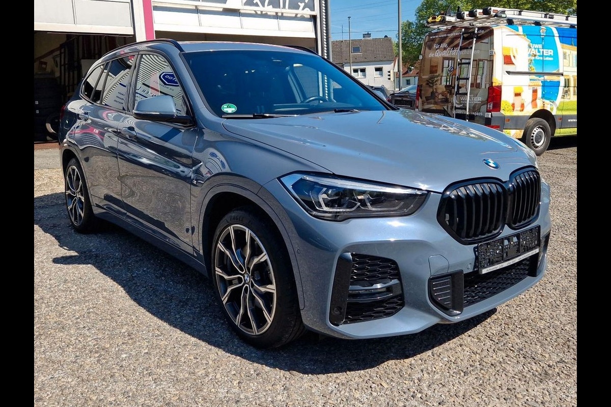 BMW X1 xDrive25e M-SPORT ** LED, NAVI+, PANORAMA, MEM, TREKH, HuD, 19-inch LMV, ** 1e EIG - UNFALLFREI ** BMW X1 xDrive25e M-SPORT ** LED, NAVI+, PANORAMA, MEM, TREKH, HuD, 19-inch LMV, ** 1e EIG - UNFALLFREI **
