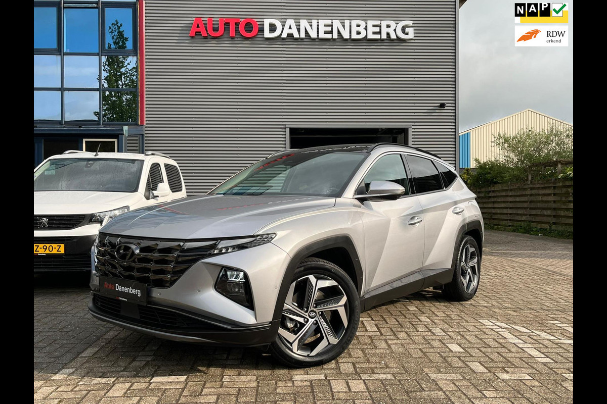 Hyundai Tucson 1.6 T-GDI PHEV Exellence Sky 4WD Hyundai Tucson 1.6 T-GDI PHEV Exellence Sky 4WD