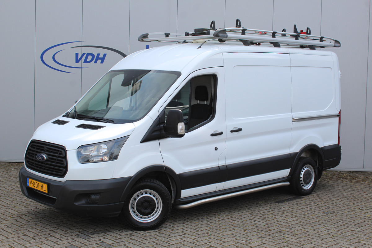 Ford Transit 290 2.0-105pk TDCI L2H2 Ambiente. Compleet ingerichte Ford Transit ! Camera, pdc v+a, airco, ladder achterd., opstaptrede met trekhaak, imperiaal met ladder, omvormer naar 220V, etc etc.