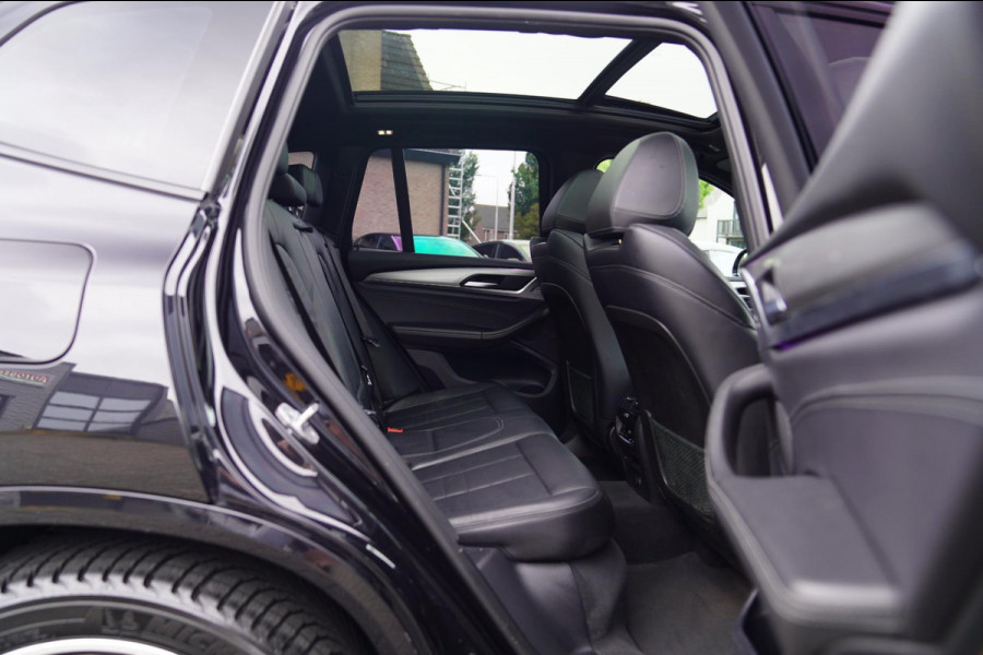 BMW X3 M40i xDrive High Executive | Panorama | Sfeerverlichting | Adaptieve LED | Achteruitrijcamera | Head up Display | NAP |