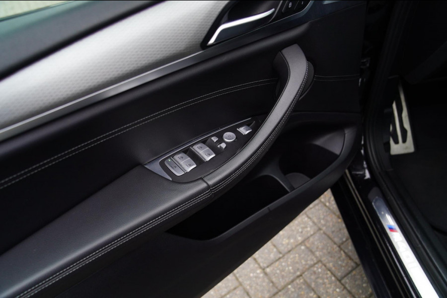 BMW X3 M40i xDrive High Executive | Panorama | Sfeerverlichting | Adaptieve LED | Achteruitrijcamera | Head up Display | NAP |