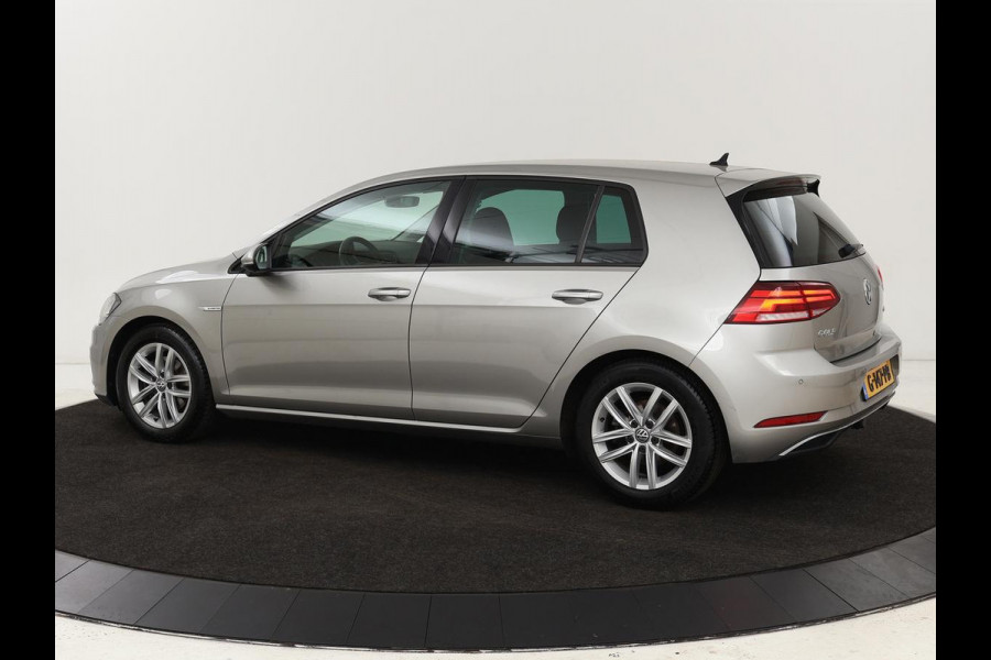 Volkswagen Golf 1.5 TSI Comfortline | Trekhaak | Carplay | Adaptive cruise | Navigatie | Parkeerhulp | Climate control | Bluetooth | Getint glas