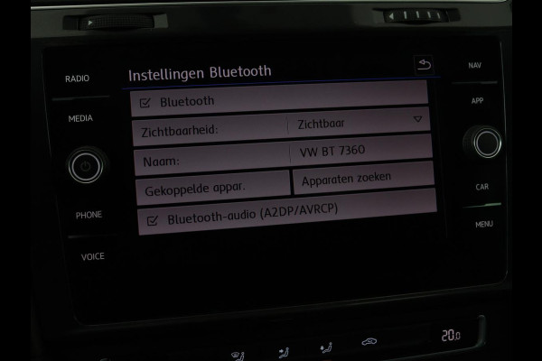 Volkswagen Golf 1.5 TSI Comfortline | Trekhaak | Carplay | Adaptive cruise | Navigatie | Parkeerhulp | Climate control | Bluetooth | Getint glas