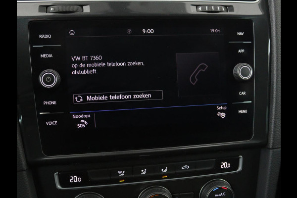 Volkswagen Golf 1.5 TSI Comfortline | Trekhaak | Carplay | Adaptive cruise | Navigatie | Parkeerhulp | Climate control | Bluetooth | Getint glas