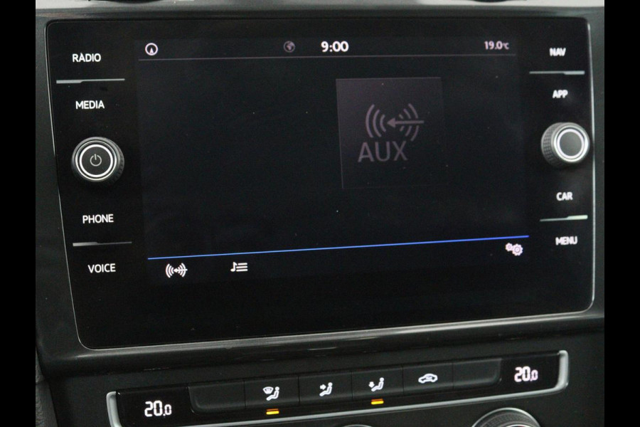 Volkswagen Golf 1.5 TSI Comfortline | Trekhaak | Carplay | Adaptive cruise | Navigatie | Parkeerhulp | Climate control | Bluetooth | Getint glas