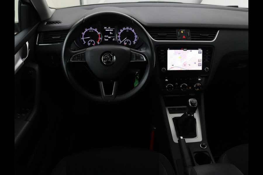 Škoda Octavia 1.0 TSI Ambition | Carplay | Navigatie | Climate control | Parkeerhulp | Cruise control | LED