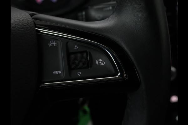 Škoda Octavia 1.0 TSI Ambition | Carplay | Navigatie | Climate control | Parkeerhulp | Cruise control | LED
