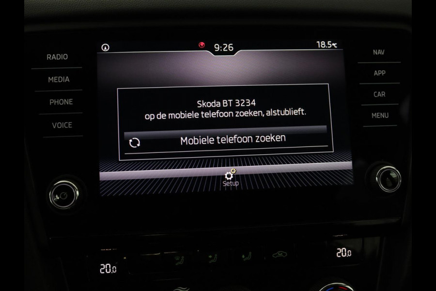 Škoda Octavia 1.0 TSI Ambition | Carplay | Navigatie | Climate control | Parkeerhulp | Cruise control | LED